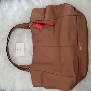 A beautiful large Coach tote/purse!